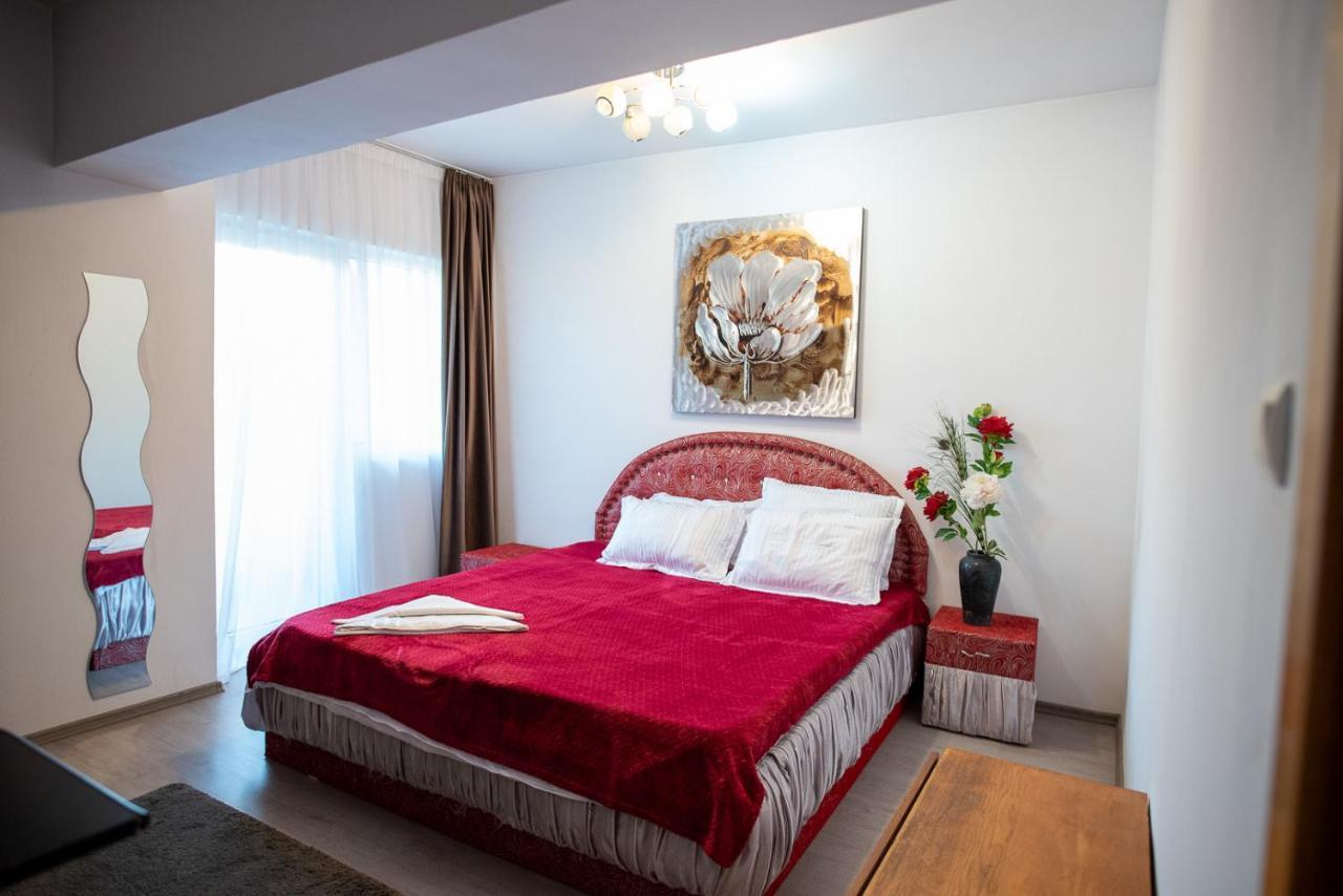 5 Bedrooms Luxury Apartment Villa Букурещ Екстериор снимка
