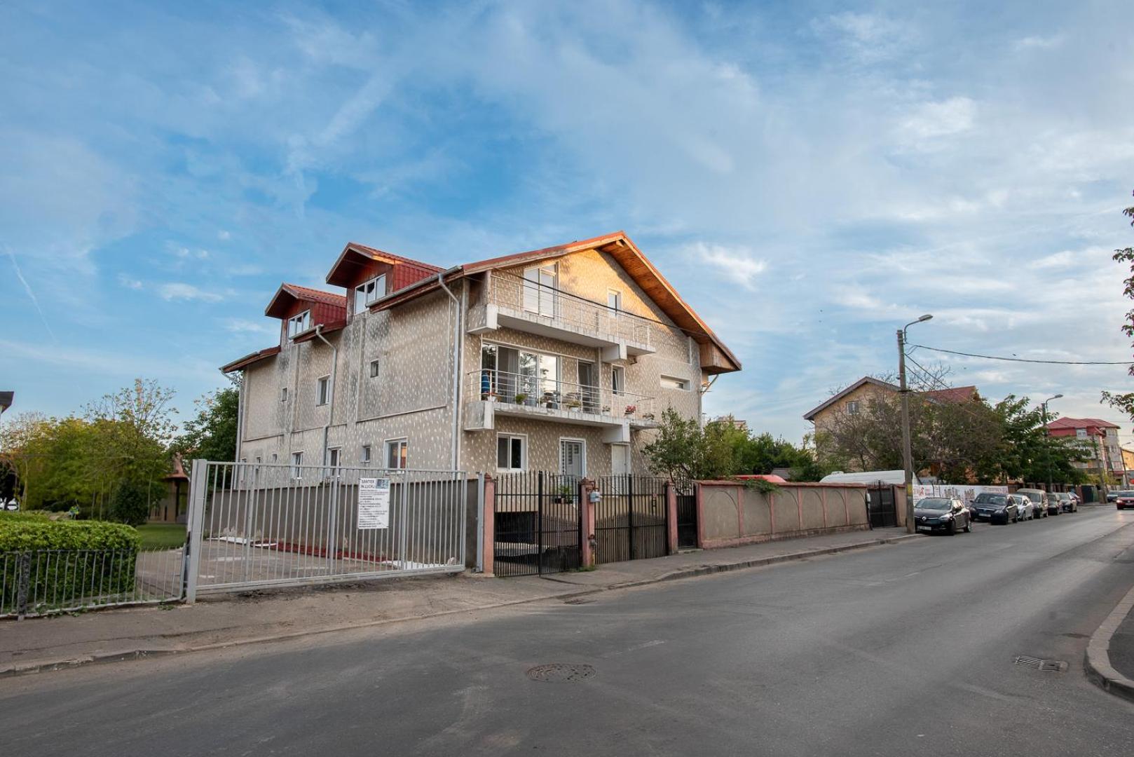 5 Bedrooms Luxury Apartment Villa Букурещ Екстериор снимка
